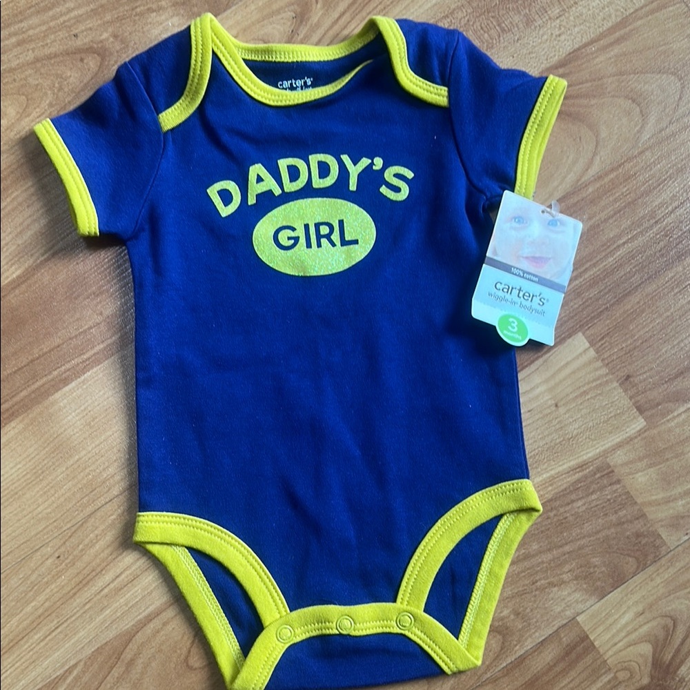 New with tags 3month Carter's Blue and Yellow 'Daddy's Girl' Onesie